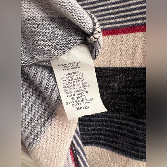 Size small red blue white striped knit half sleeve long sleeve shirt top - Picture 4 of 5